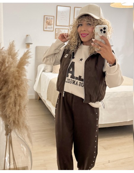 PANTALÓN MOM FIT TACHAS