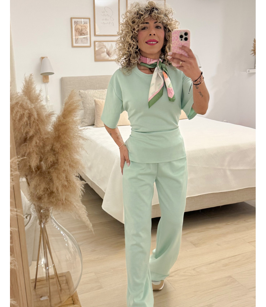 CONJUNTO ESPALDA CRUZADA