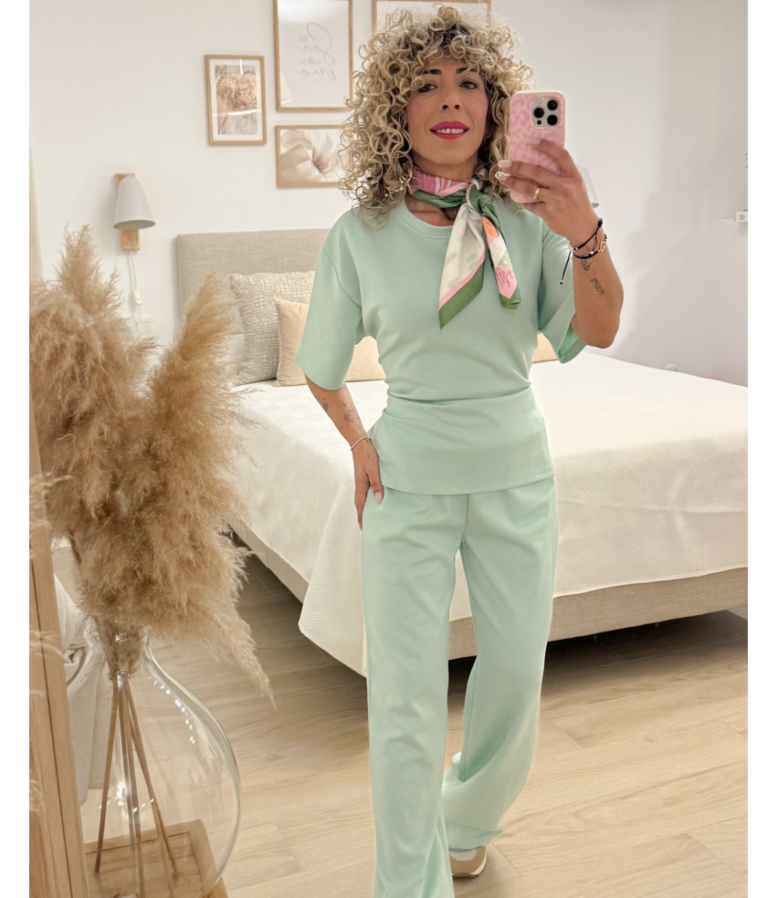 CONJUNTO ESPALDA CRUZADA