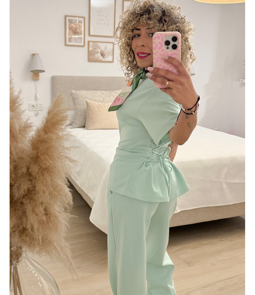 CONJUNTO ESPALDA CRUZADA