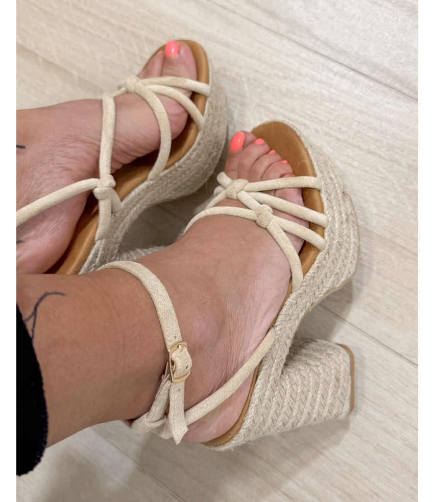 SANDALIAS TACÓN CUADRADO