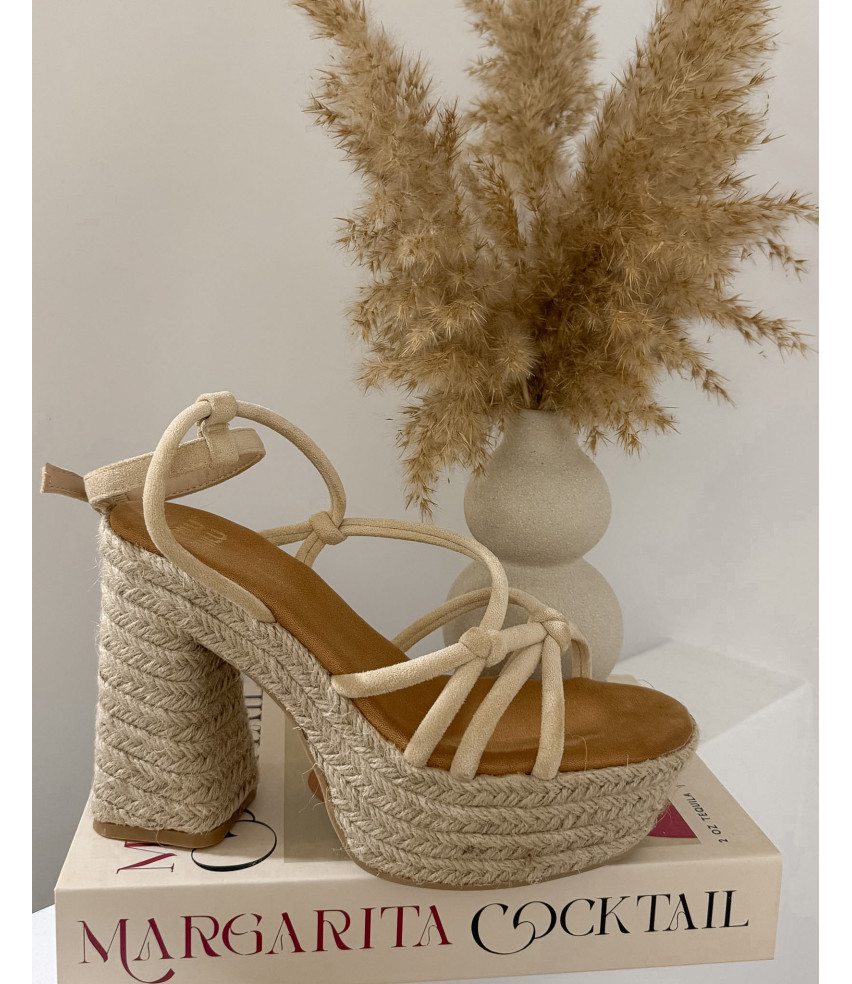 SANDALIAS TACÓN CUADRADO