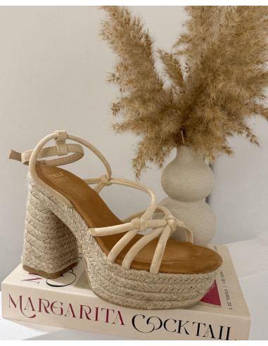 SANDALIAS TACÓN CUADRADO