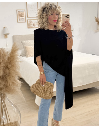 CAMISETA ASIMÉTRICA HOMBRERAS