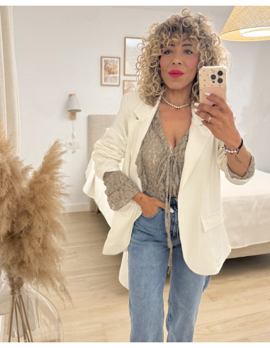 BLUSA ANUDADA ENCAJE