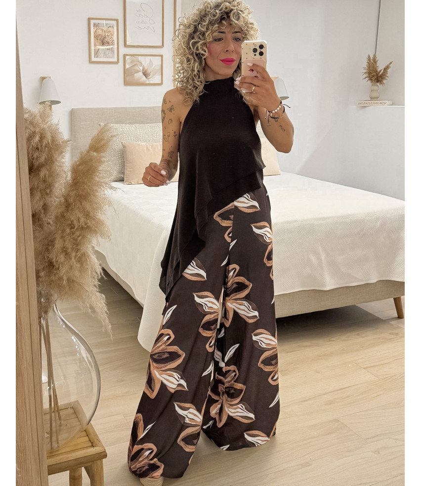 BLUSA ASIMÉTRICA VOLANTE