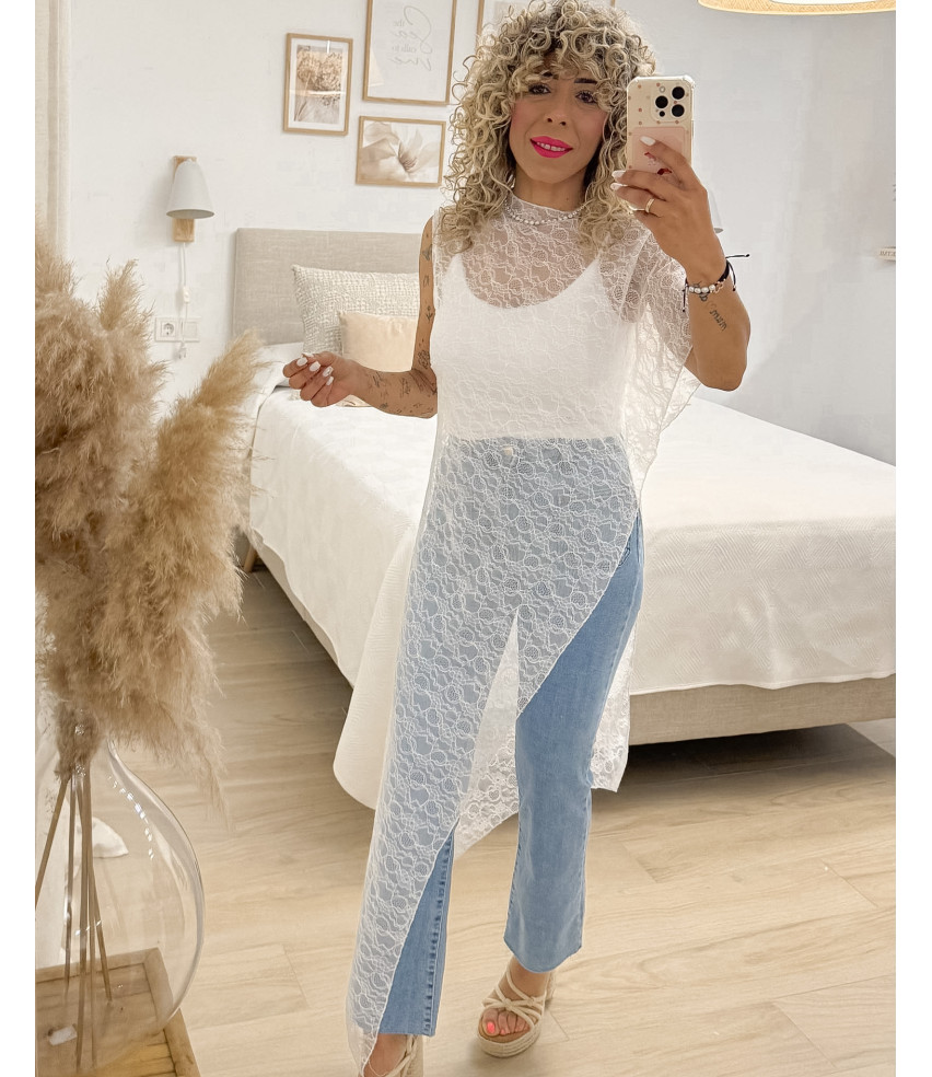 CAMISETA ENCAJE ASIMÉTRICA