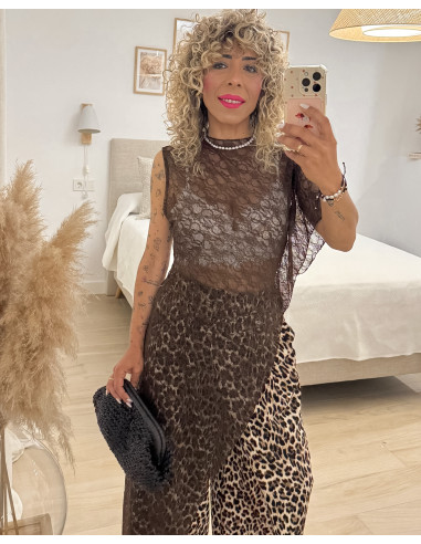 CAMISETA ENCAJE ASIMÉTRICA