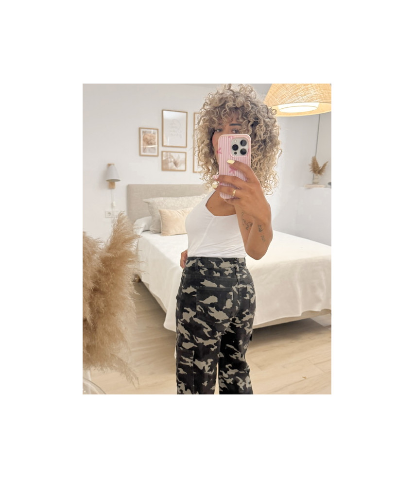 PANTALÓN CARGO CAMUFLAJE