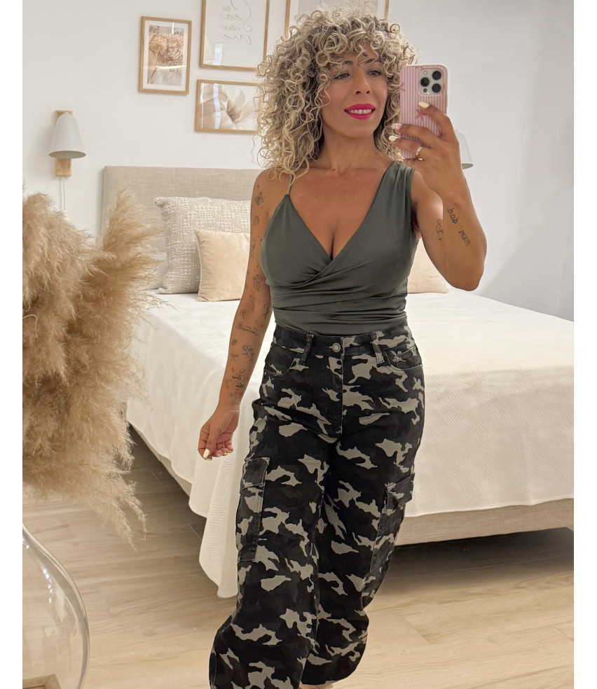 PANTALÓN CARGO CAMUFLAJE