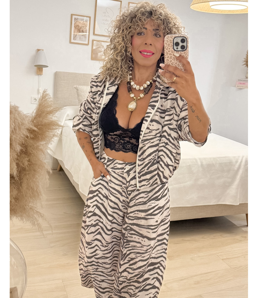 BOMBER ESTAMPADA CEBRA